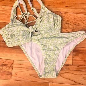 Xhilaration green and white bikini